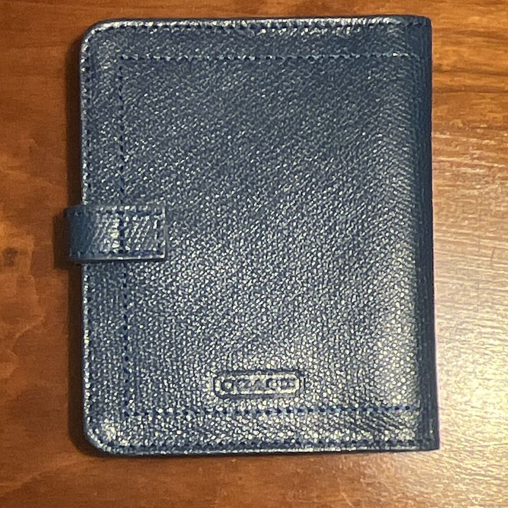 VTG Coach Men’s Blue Solid Bifold Wallet w/ Strap Closure